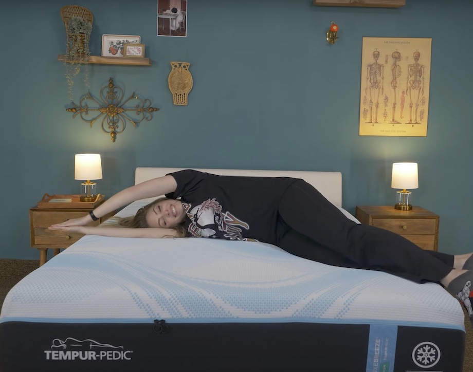 Julia Forbes testing the Tempur-Pedic LuxeBreeze®